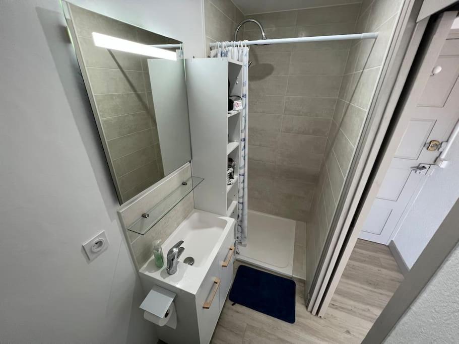 Le Carrousel - Apt Vue Mer - Plage A 10 M - Clim - Wifi Canet-en-Roussillon Zewnętrze zdjęcie