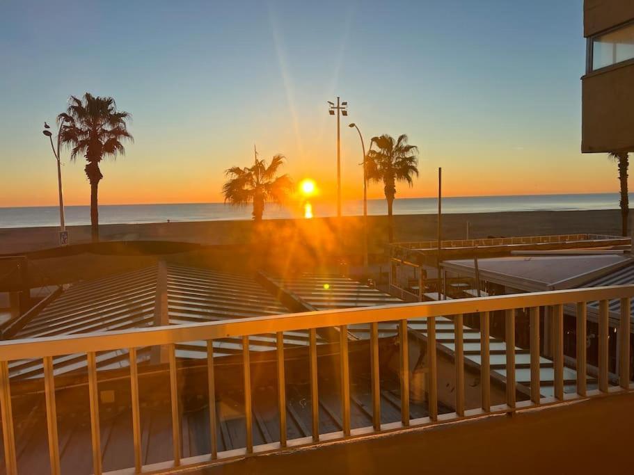 Le Carrousel - Apt Vue Mer - Plage A 10 M - Clim - Wifi Canet-en-Roussillon Zewnętrze zdjęcie